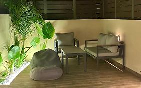 Haris White Apartment
