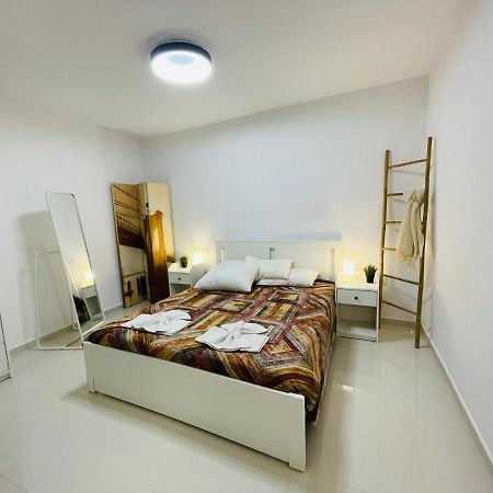 Haris White Apartment Ρουσσοσπίτι Εξωτερικό φωτογραφία