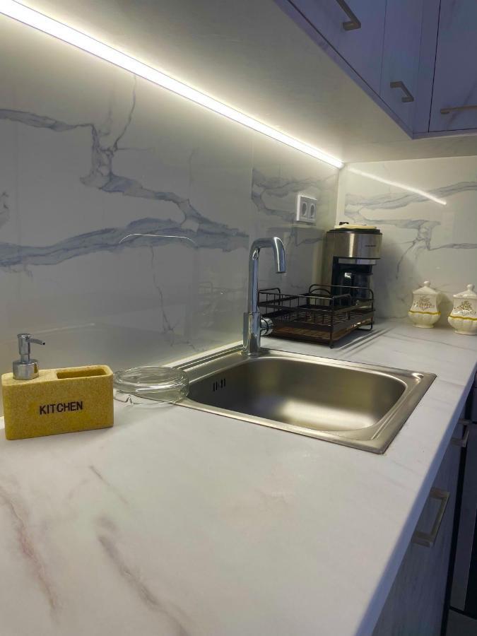 Haris White Apartment Ρουσσοσπίτι Εξωτερικό φωτογραφία